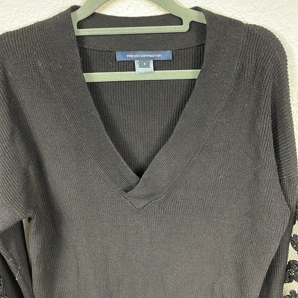 New French Connection Caballo Floral Lace Sleeve Sweater Black V Neck Sz S - Picture 6 of 14